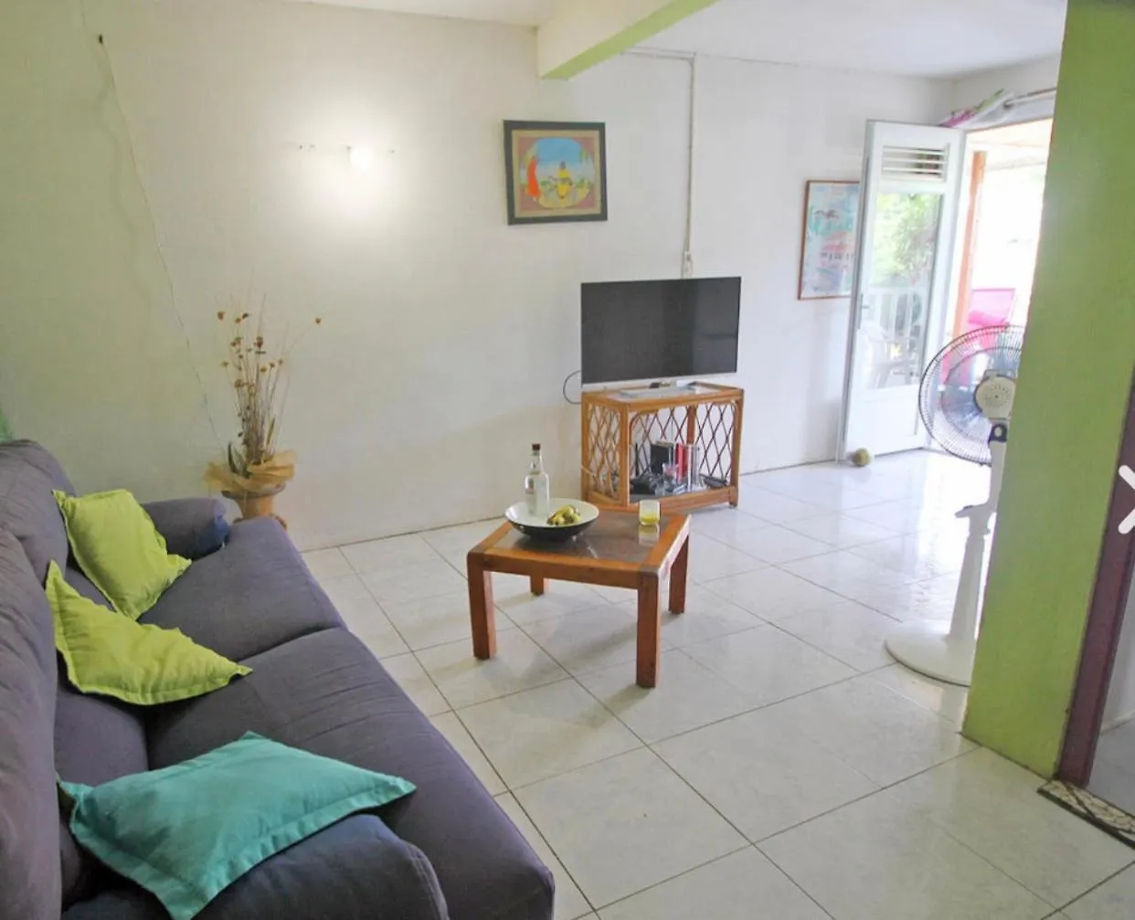 Chez Raymondo Sainte-Anne Apartmán